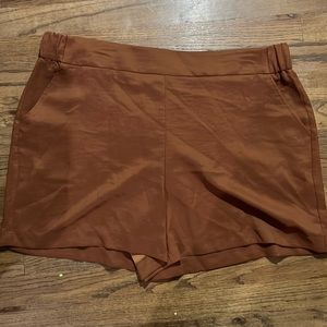 🆕 Women’s Nine West XL shorts